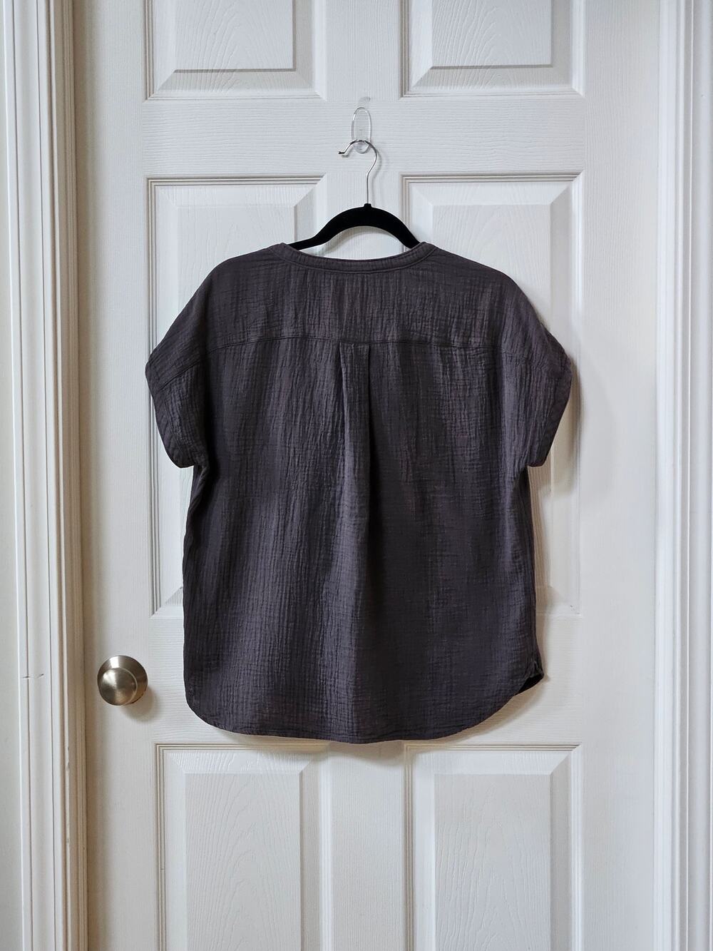 Faherty Organic Cotton Gauze Henley Top Women’s S Charcoal Gray Coastal Boho